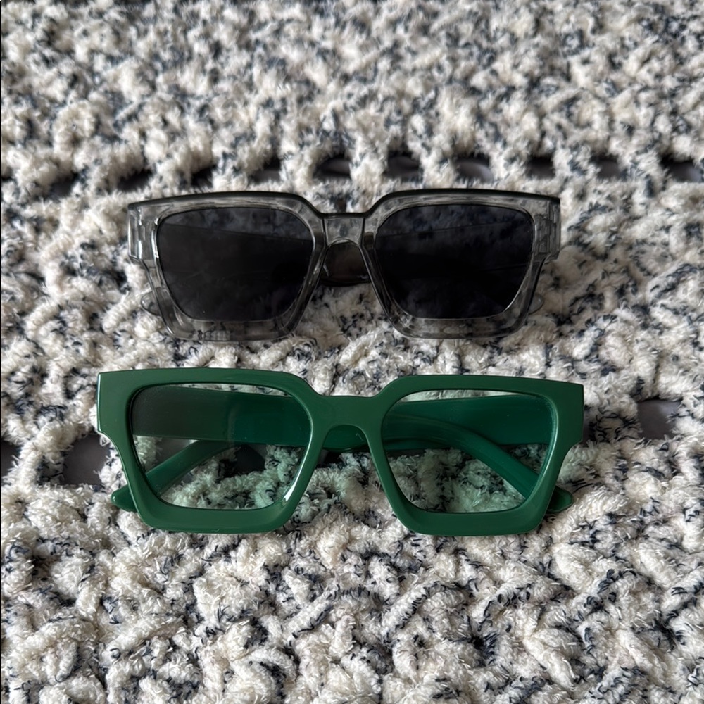 Thick Frame Fashion Sunglasses Pair